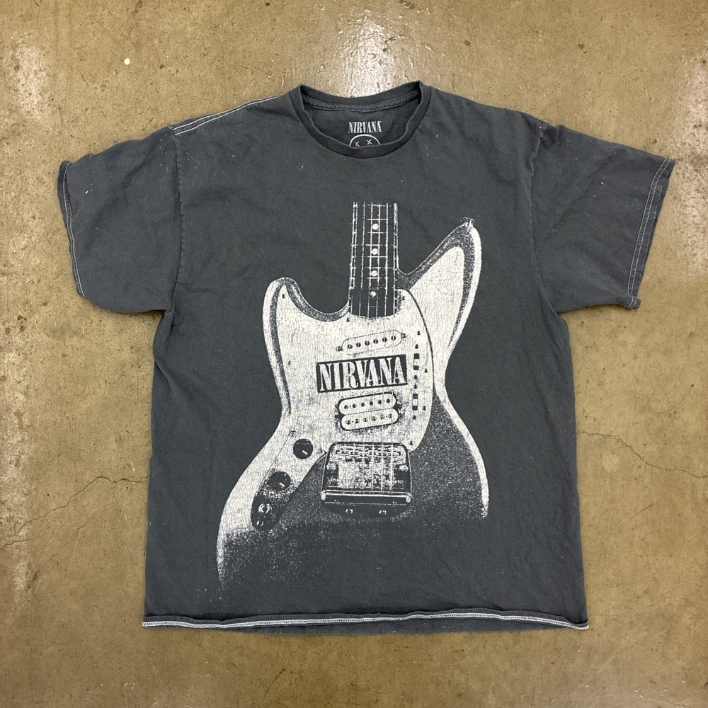 Nirvana Guitar T-Shirt Mens sz M Gray White 2005 Punk Grunge Seattle